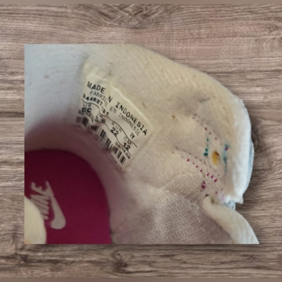 Nike Kids' White and Blue Sneakers - Picture 4 of 4